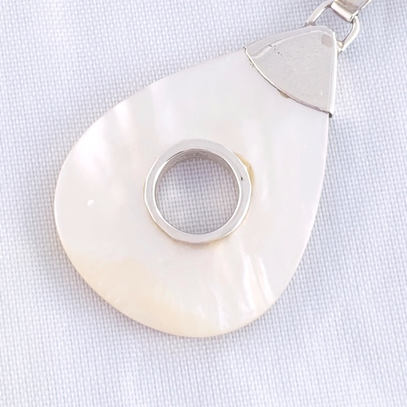 Mother of Pearl Sterling Silver Pendant - Picture 3 of 4